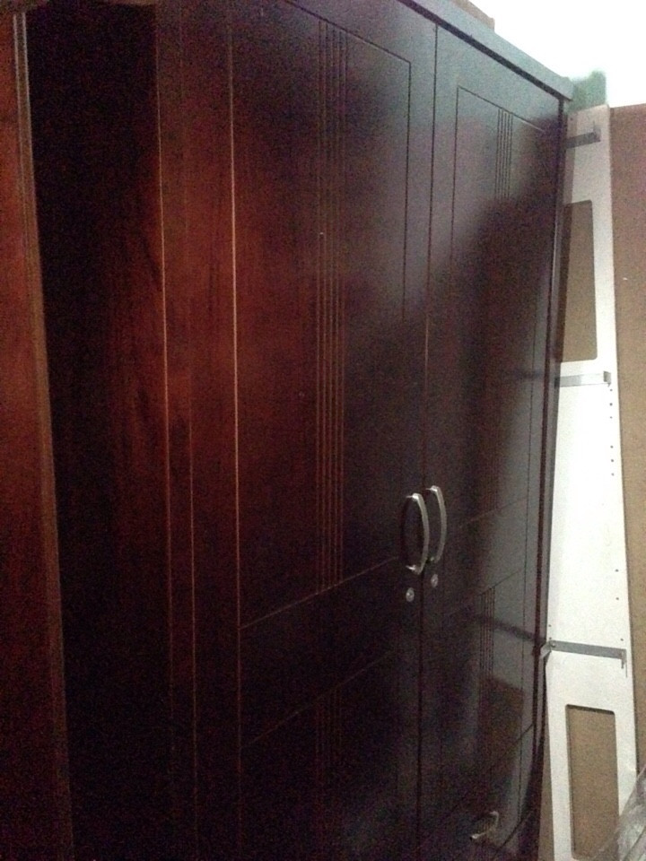 THANH LÝ TỦ ÁO 2 CÁNH 120x200 ĐỎ XOAN ĐÀO